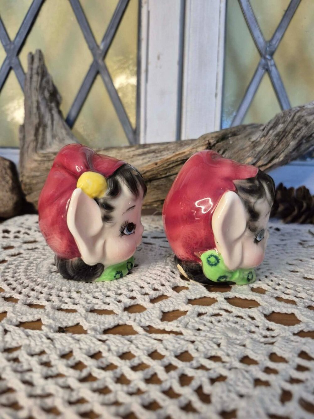 LEFTON 1950s Vintage Red Pixie Elf Salt & Pepper Shakers - Picture 6 of 12